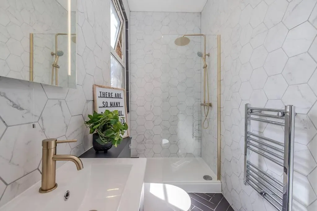 Beautiful 2 Bedroom Flat Next To Brighton Beach And Shopping Centre United Kingdom