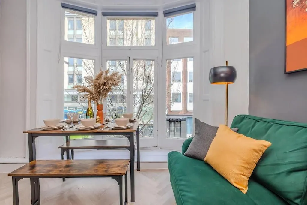 Beautiful 2 Bedroom Flat Next To Brighton Beach And Shopping Centre 0*,