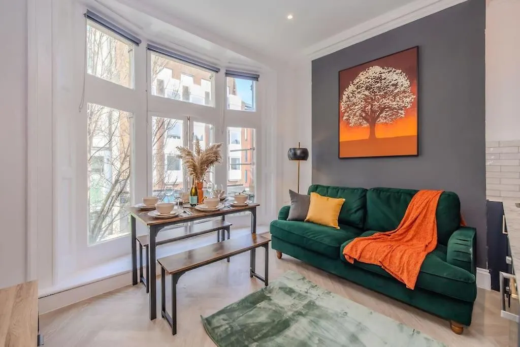 Apartment Beautiful 2 Bedroom Flat Next To Brighton Beach And Shopping Centre United Kingdom