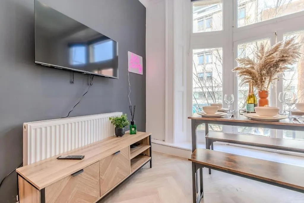 Apartment Beautiful 2 Bedroom Flat Next To Brighton Beach And Shopping Centre United Kingdom