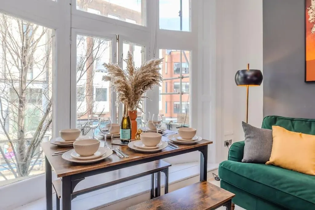 Beautiful 2 Bedroom Flat Next To Brighton Beach And Shopping Centre 0*,