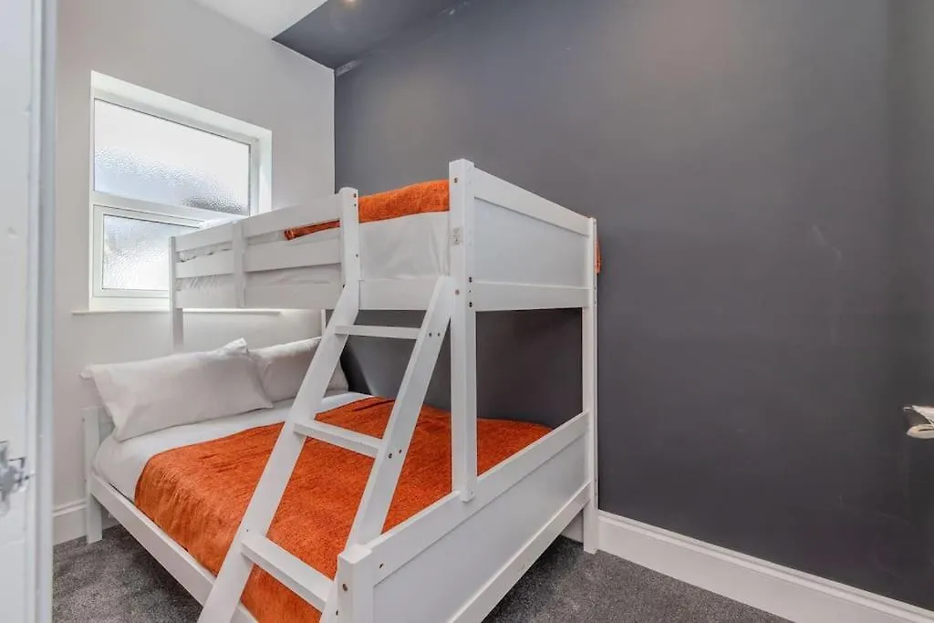 Апартаменты Beautiful 2 Bedroom Flat Next To Brighton Beach And Shopping Centre Великобритания