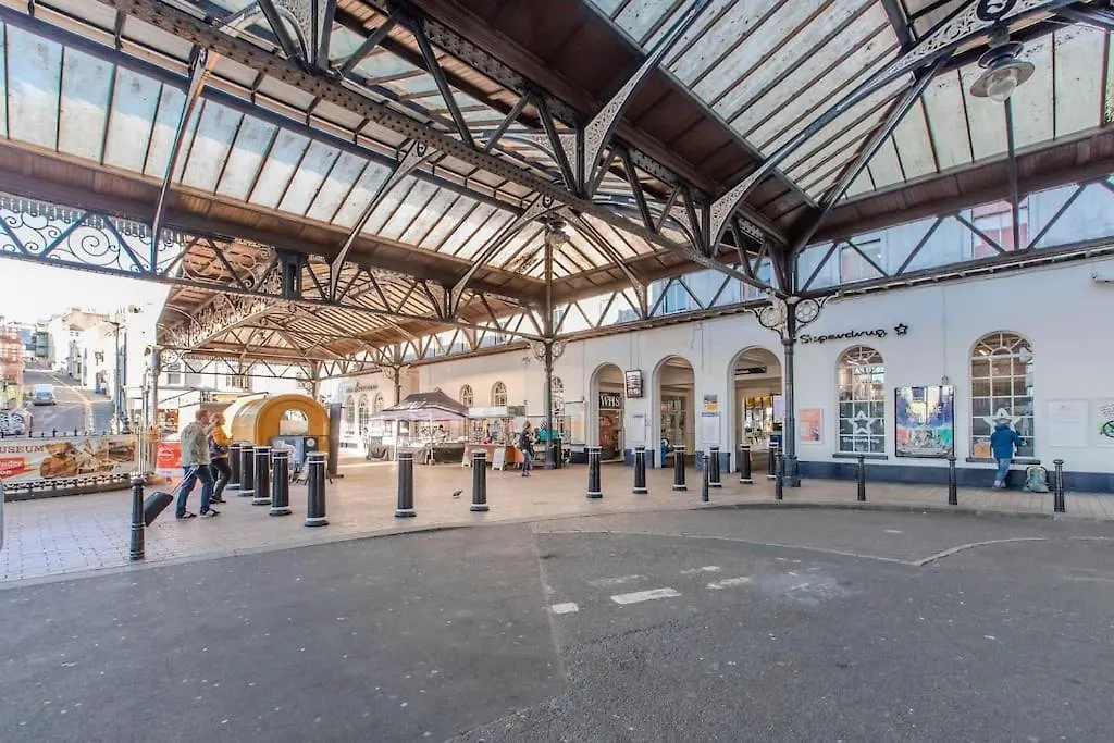 Beautiful 2 Bedroom Flat Next To Brighton Beach And Shopping Centre 0*,